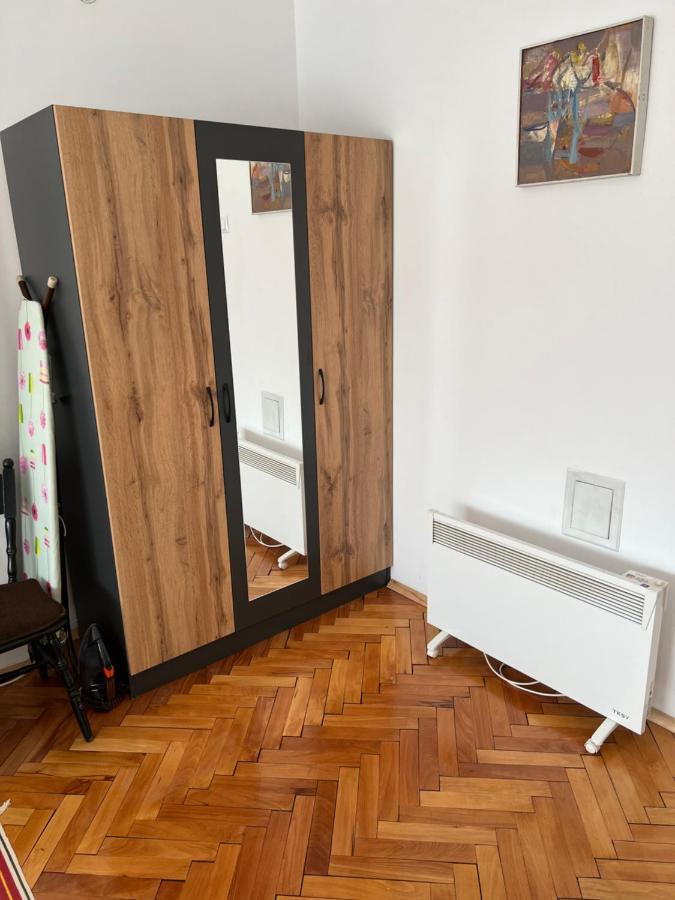Practico, cómodo y céntrico. Gabrovo Exterior foto