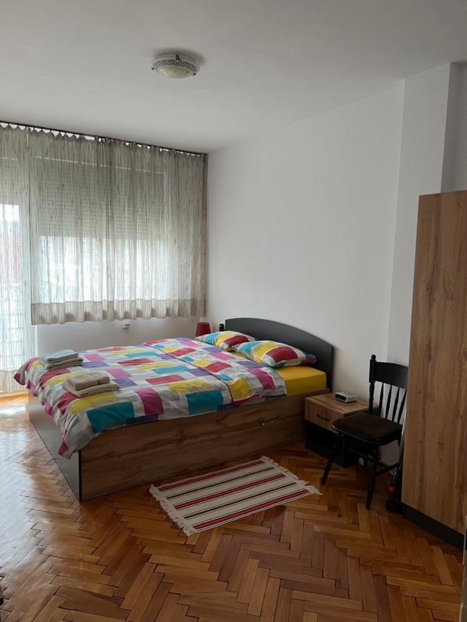Practico, cómodo y céntrico. Gabrovo Exterior foto