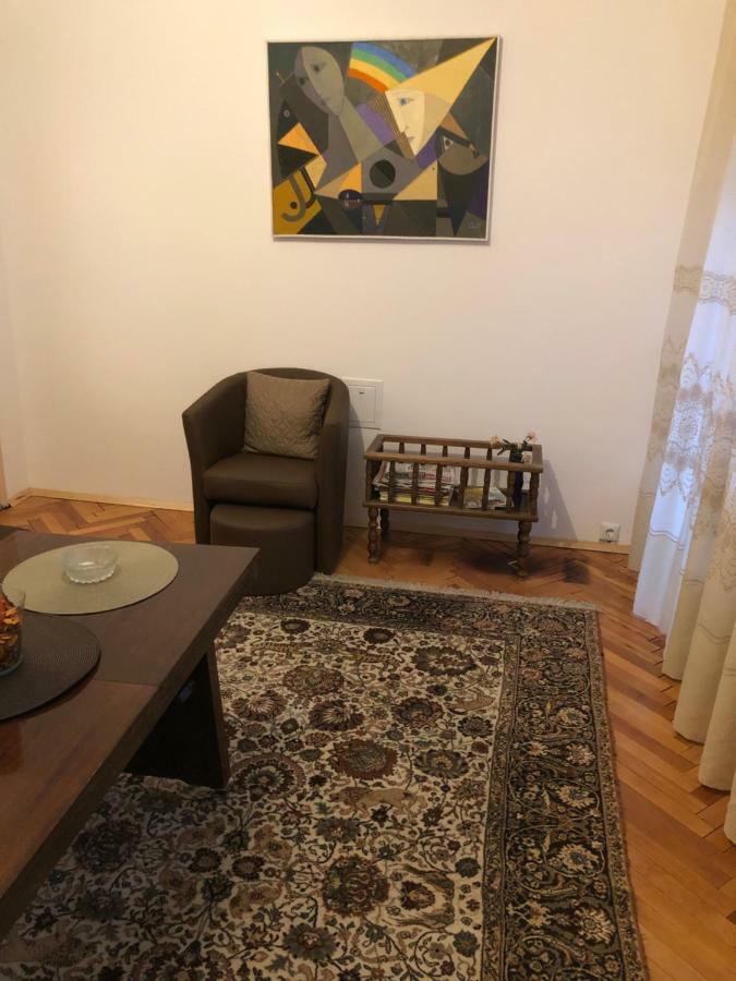Practico, cómodo y céntrico. Gabrovo Exterior foto